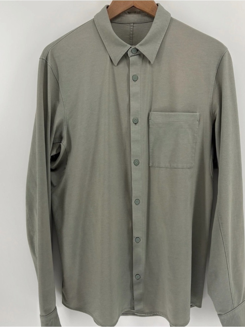 Lululemon Commission Button Down Shirt Men's Med Long Sleeve Green Performance